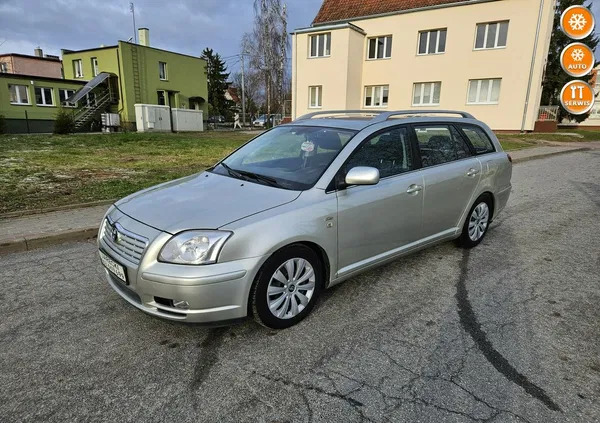 warmińsko-mazurskie Toyota Avensis cena 9999 przebieg: 320000, rok produkcji 2005 z Łochów